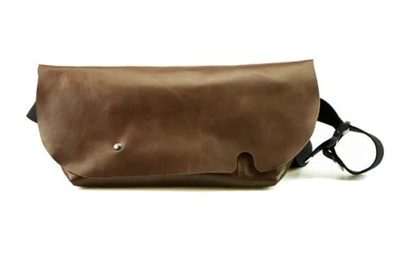 メッセンジャーバッグ (S)/BROWN