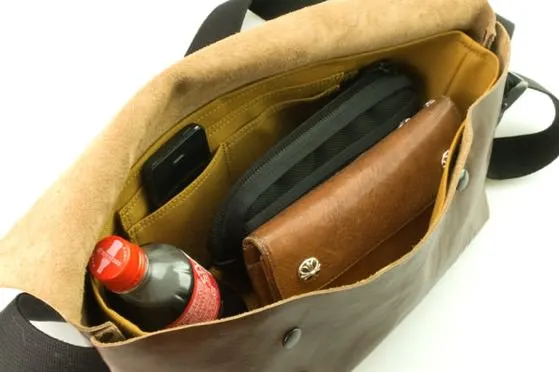 メッセンジャーバッグ (S)/BROWN