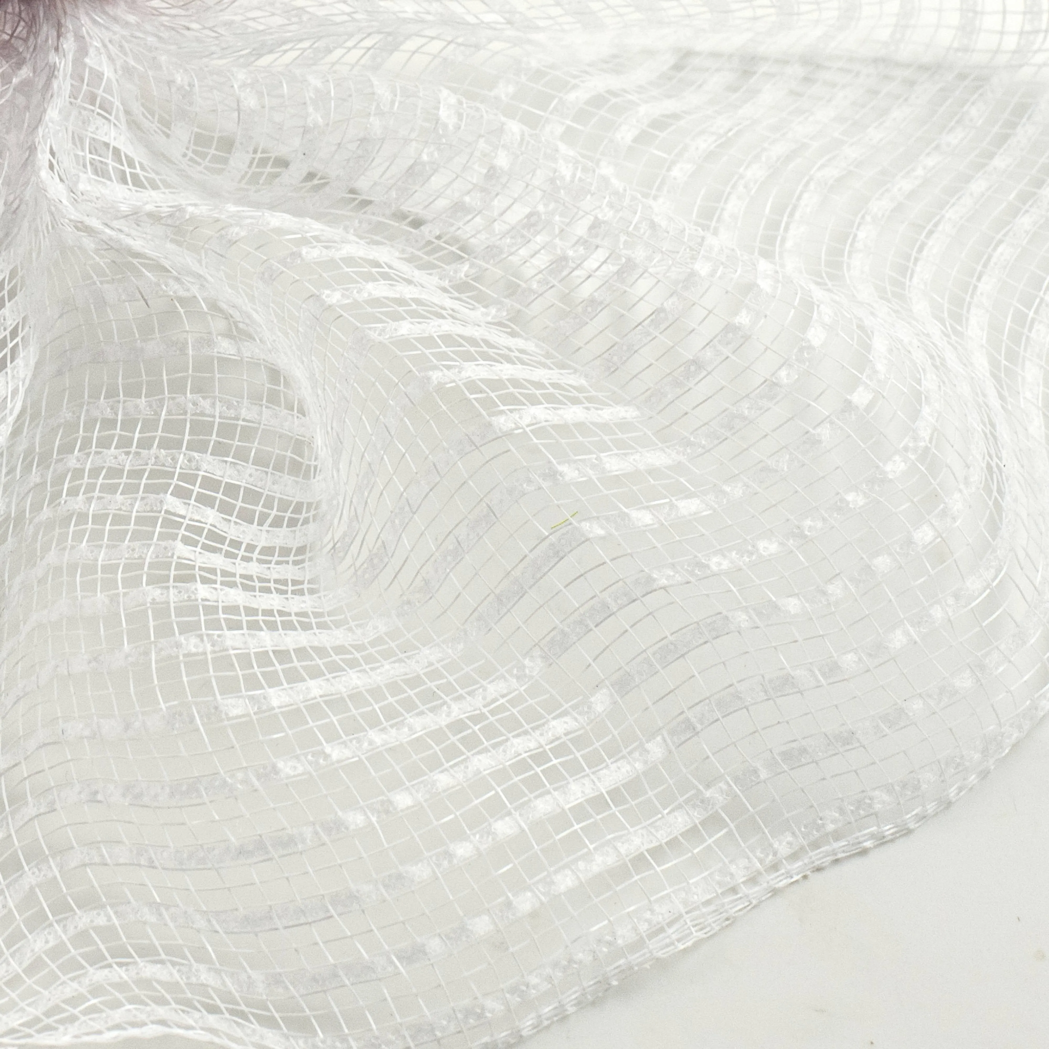 10" Breeze Mesh: White