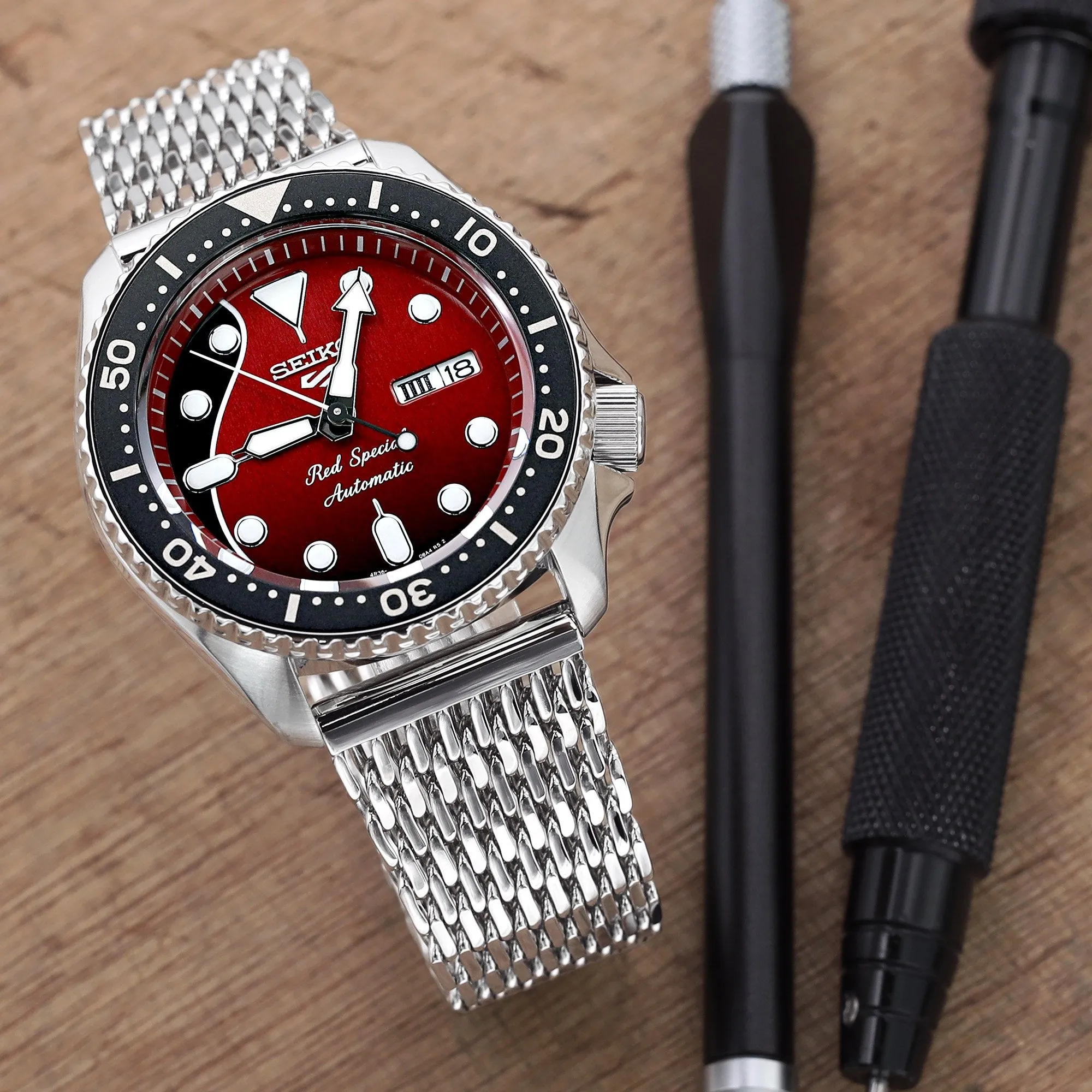 22mm Tapered Winghead SHARK Mesh Band, V-Clasp, P