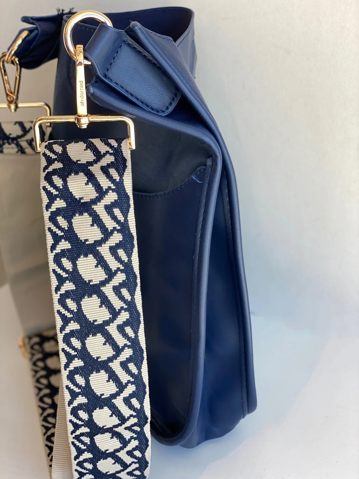Ahdorned Large Messenger bag