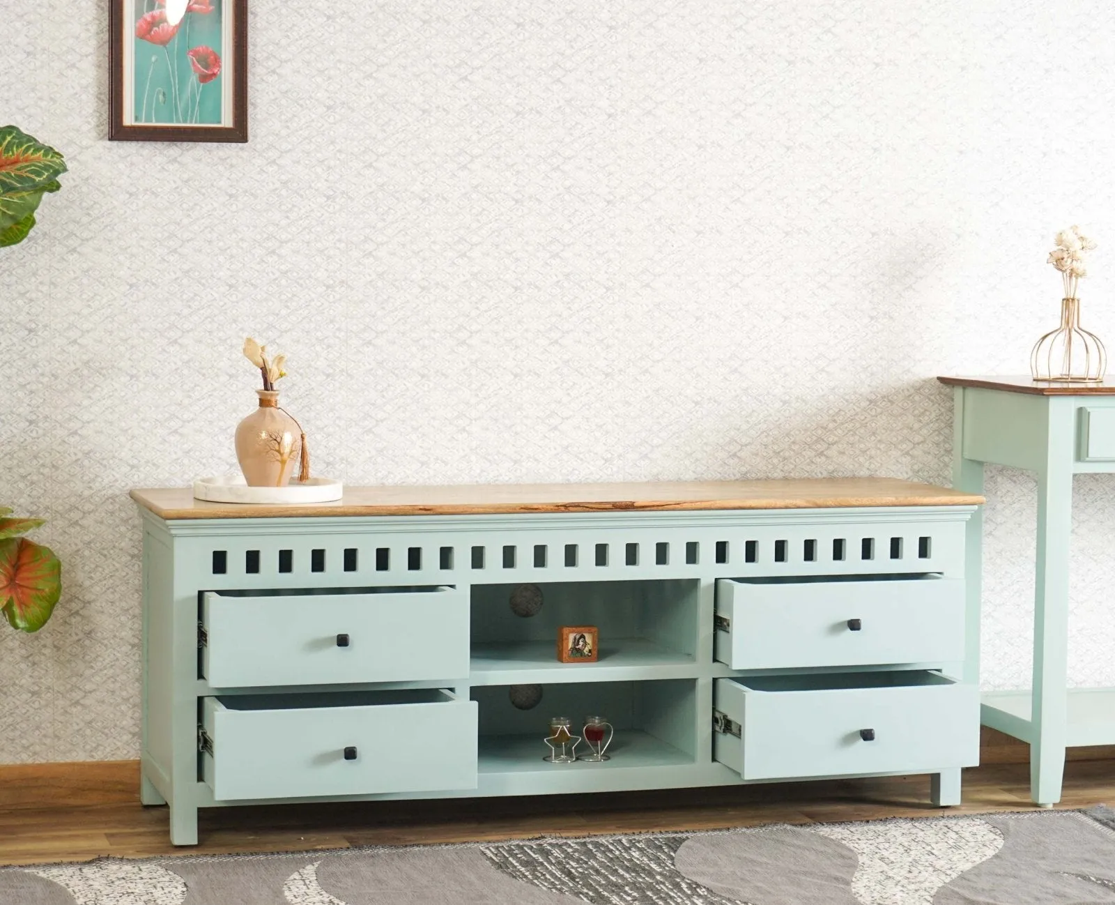 Alexandria Solid Wood TV Cabinet- Four Drawer