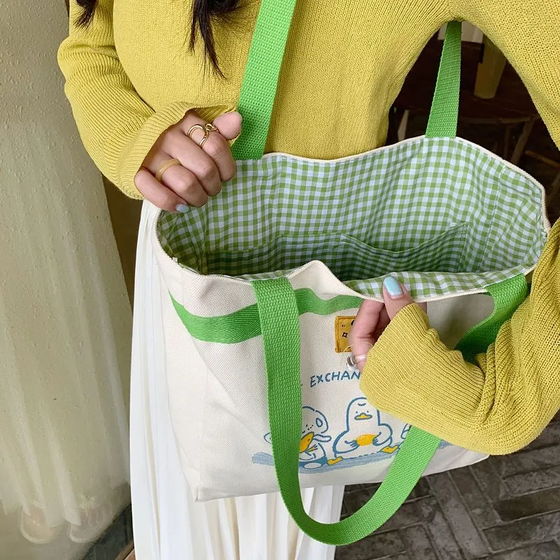 Animal Friends Print Canvas Toe Bag