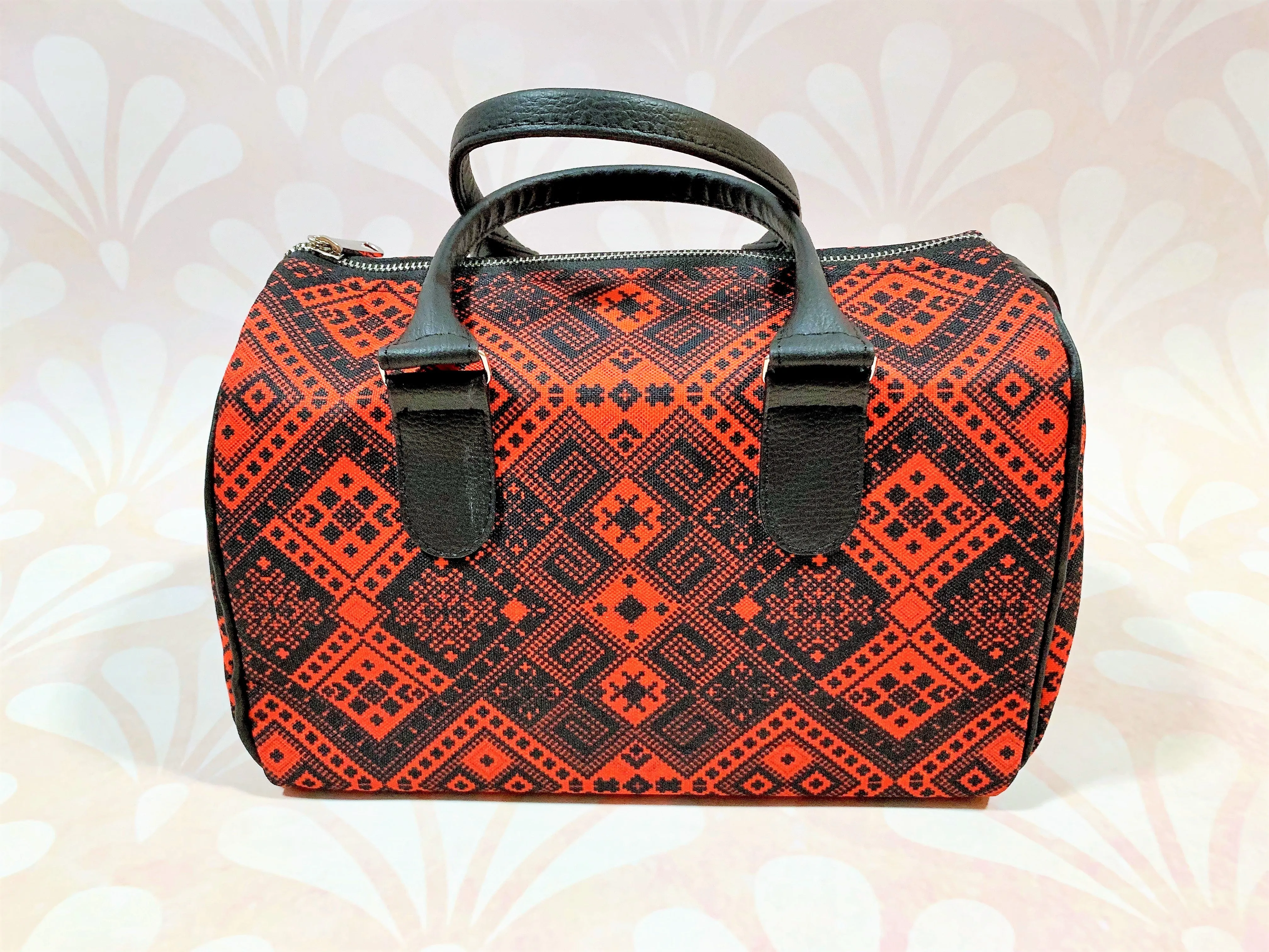Barrel Purse "Red and Black"