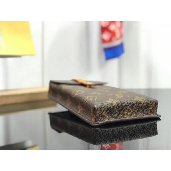 Box Phone Case M68523 2019
