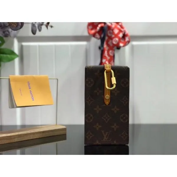 Box Phone Case M68523 2019