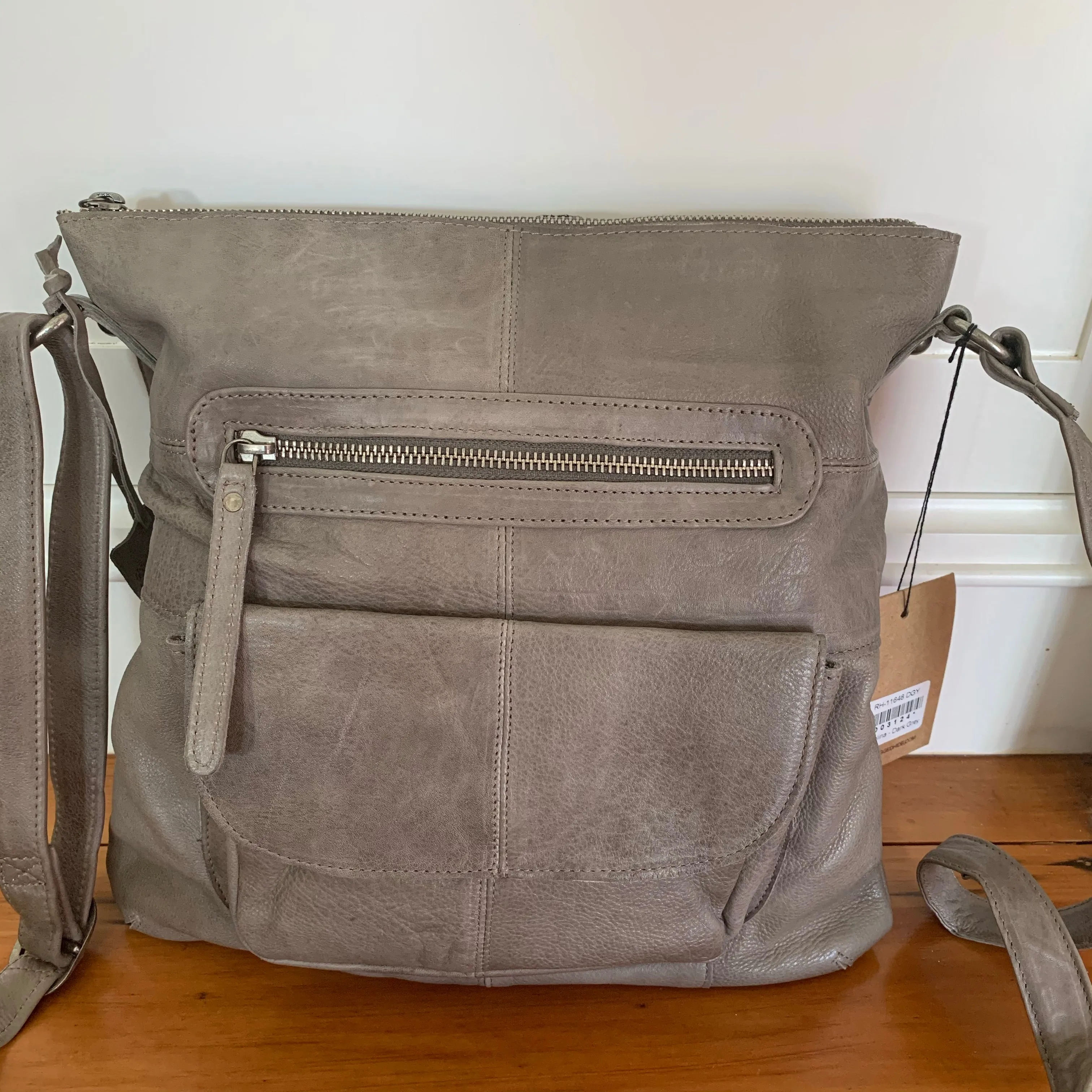Carolina sling bag