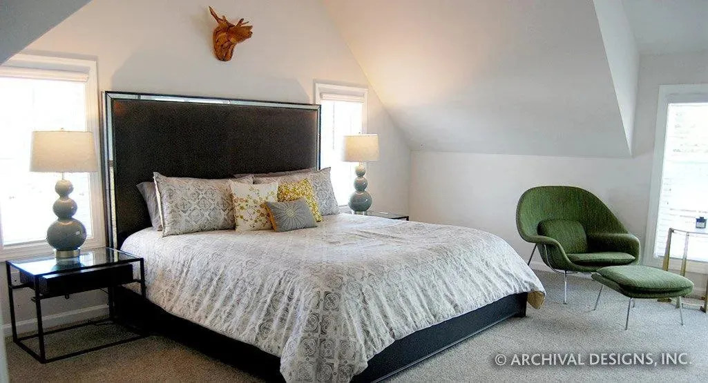 Charming 3-Bedroom Home with Covered Porch and Spacious Design