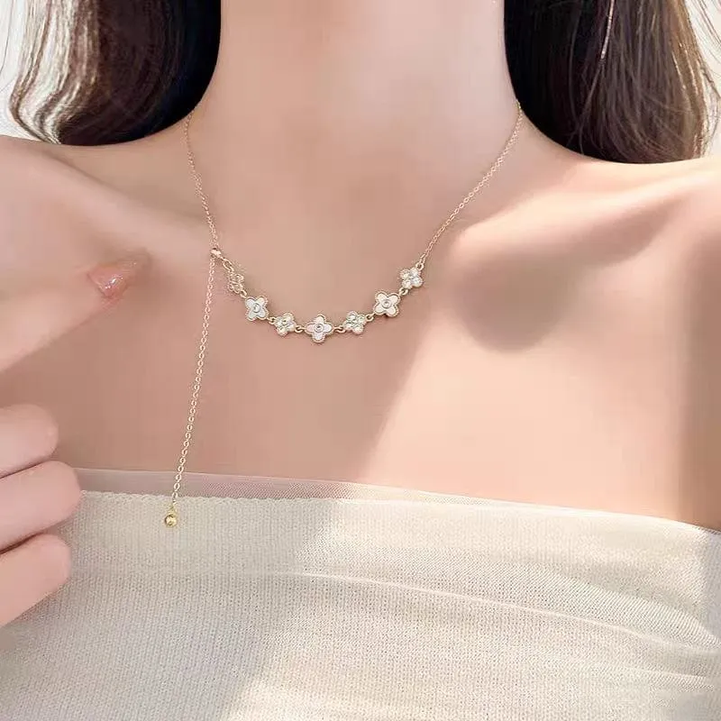 Charming Natural Pearl Shell Floral Necklace