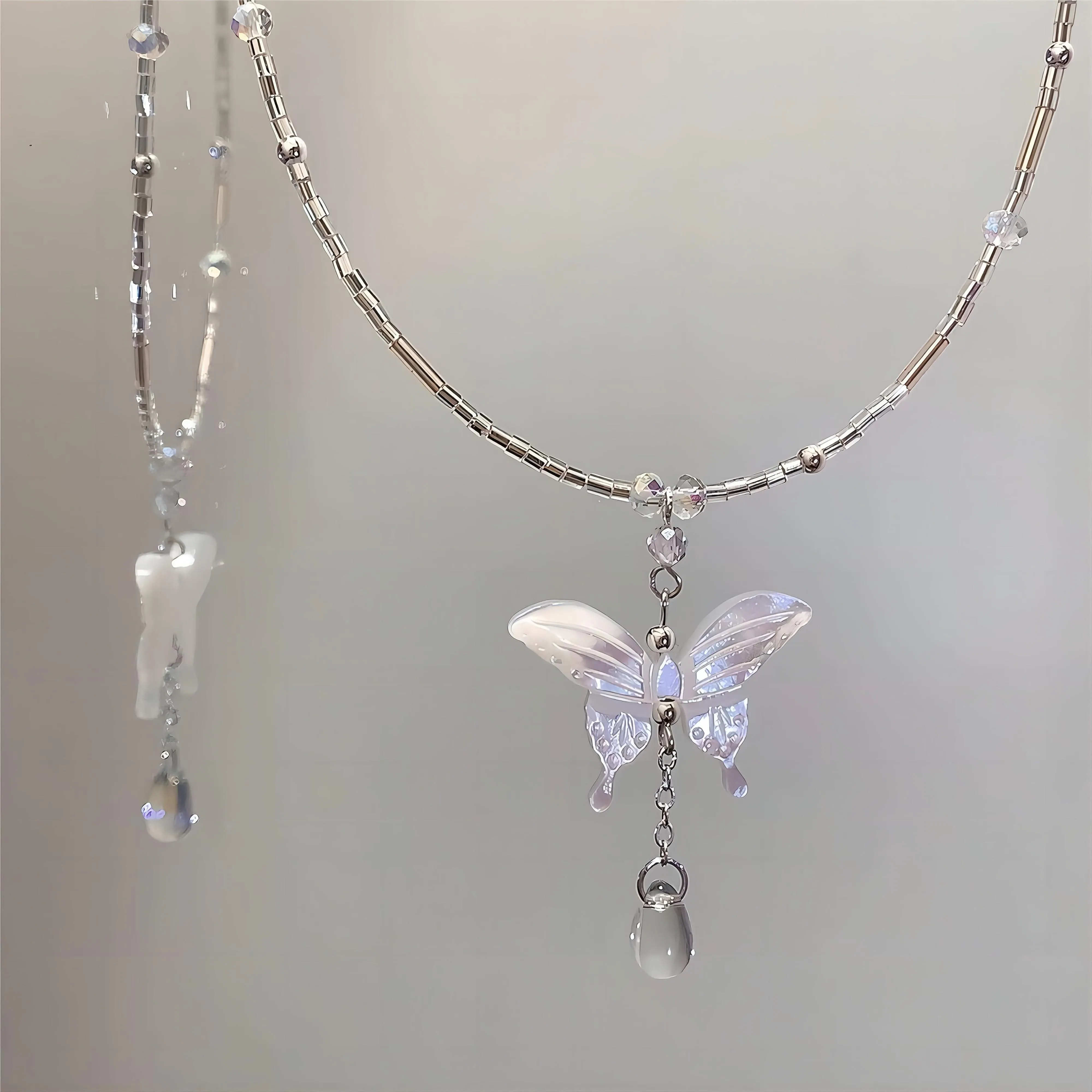 Charming Pearl Shell Butterfly Pendant Crystal Necklace