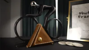 Coin Switching Tripurse by JL Magic