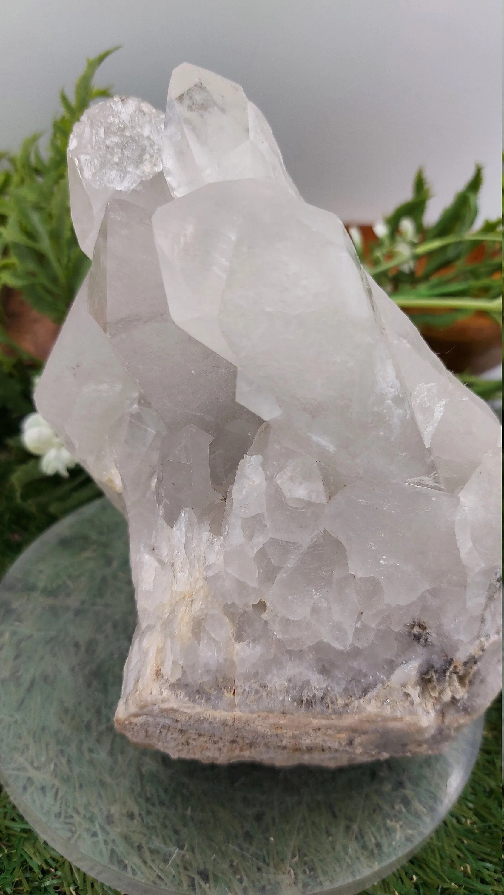 Collector's Piece - Rough Quartz Pointy Mineral / Home Decor / Protection