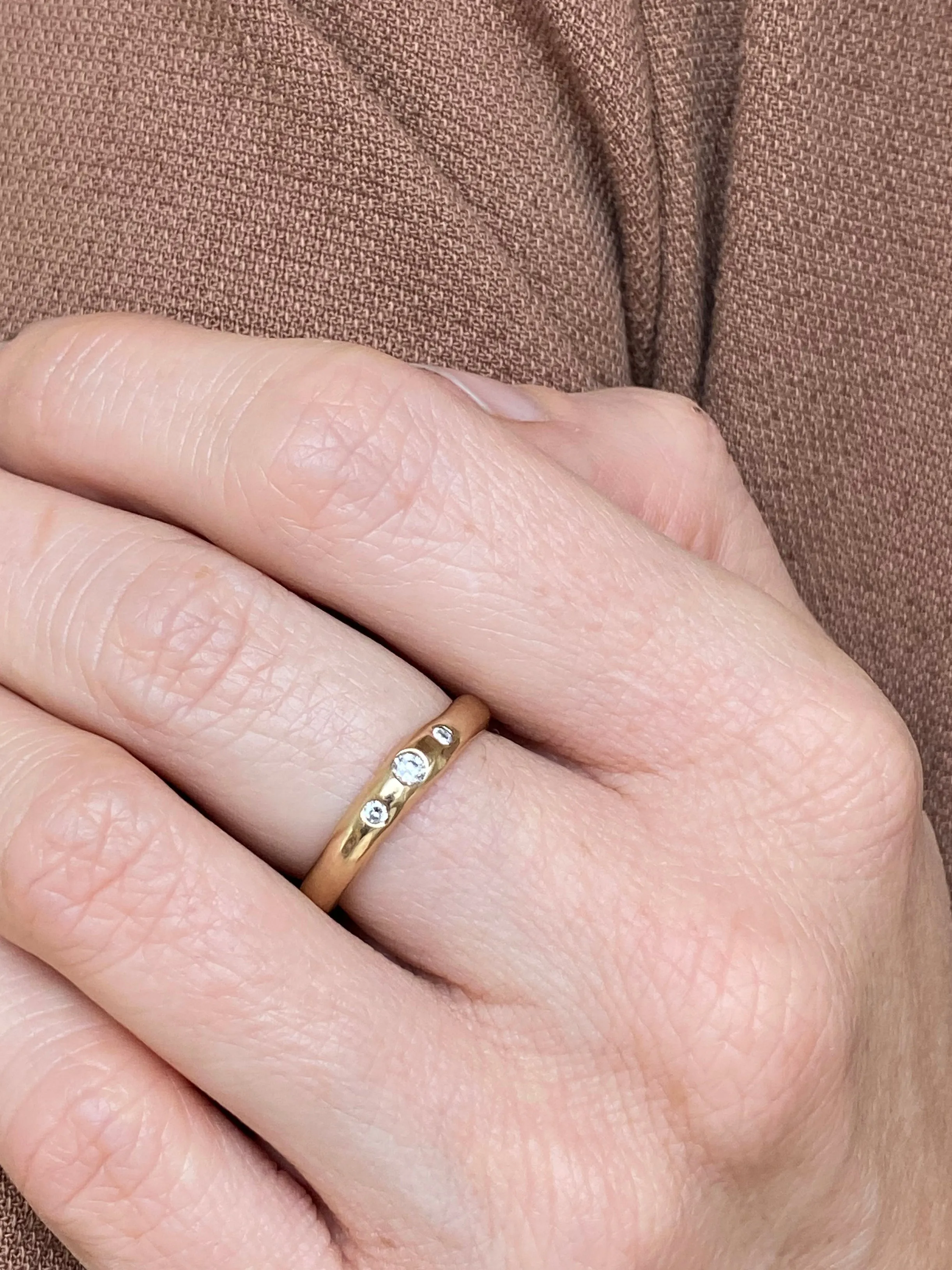 HART RING / GOLD & MULTI-COLORED DIAMONDS