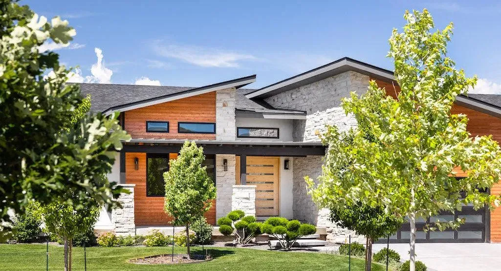 Luxurious home with open layout and spacious outdoor deck!
