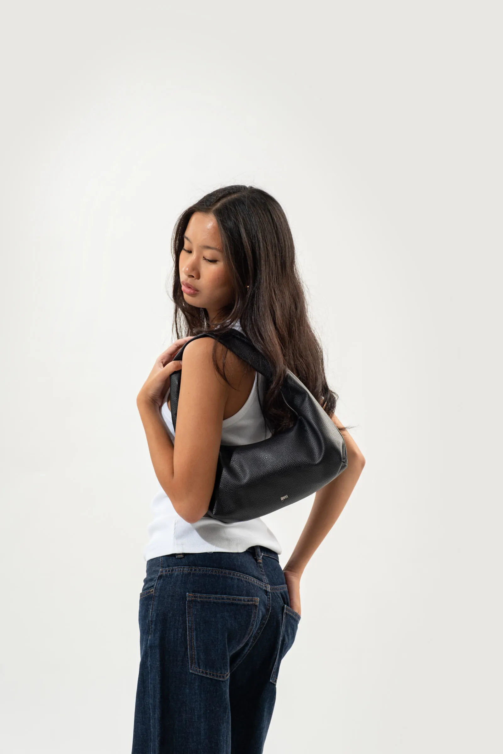 [ON HAND] Small Hobo Bag in Charcoal (Heavy Pebbled)