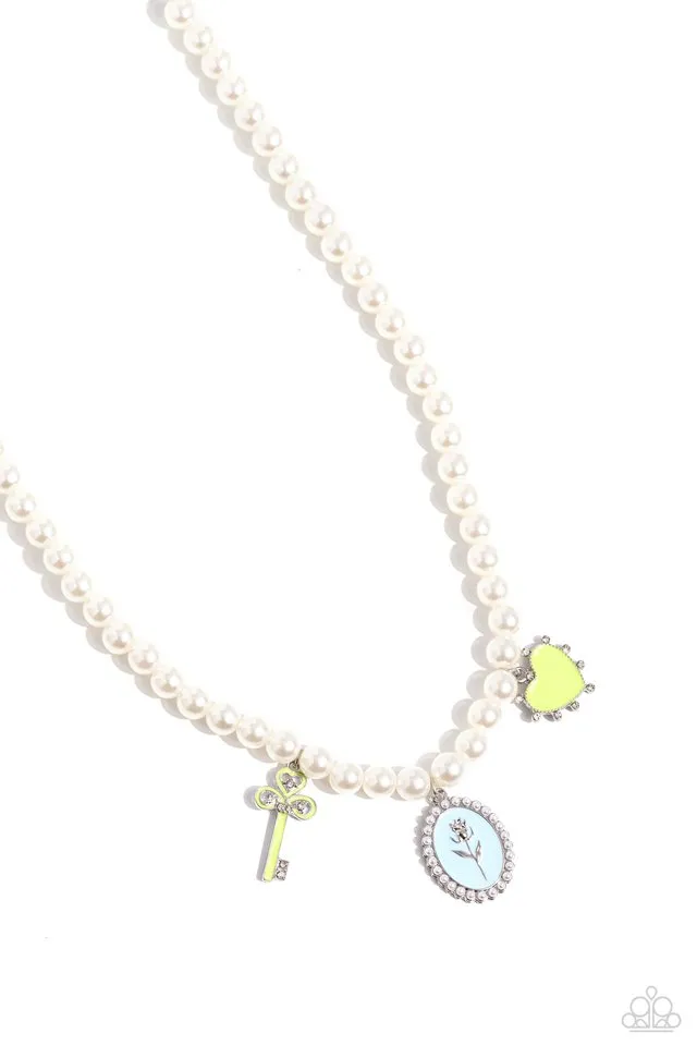 Paparazzi Necklace ~ Charming Collision - Green