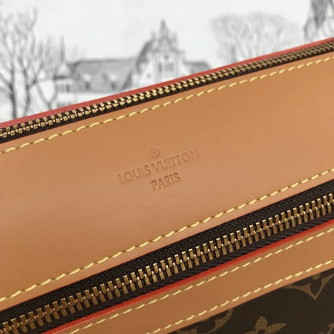 SAUMUR MESSENGER PM