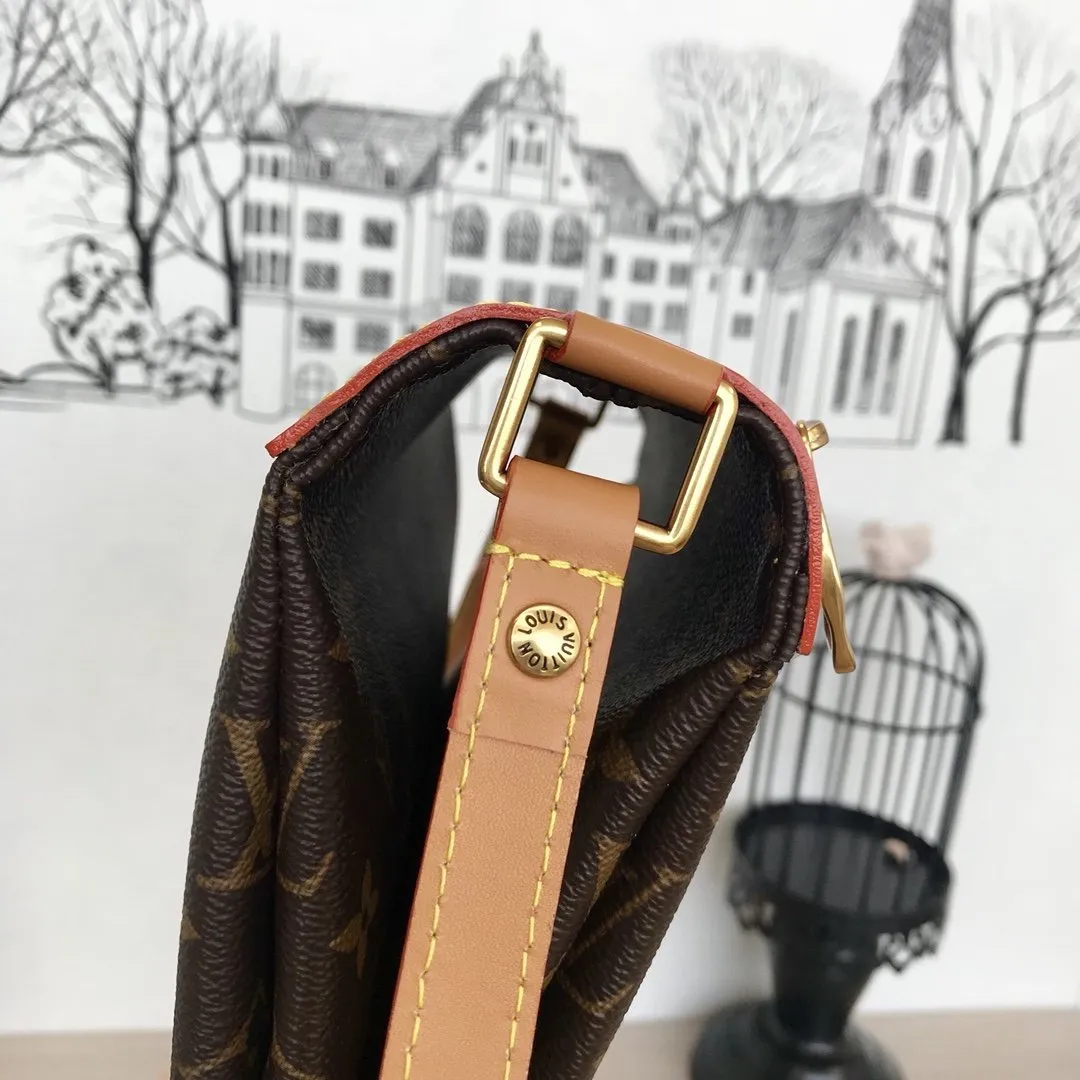 SAUMUR MESSENGER PM