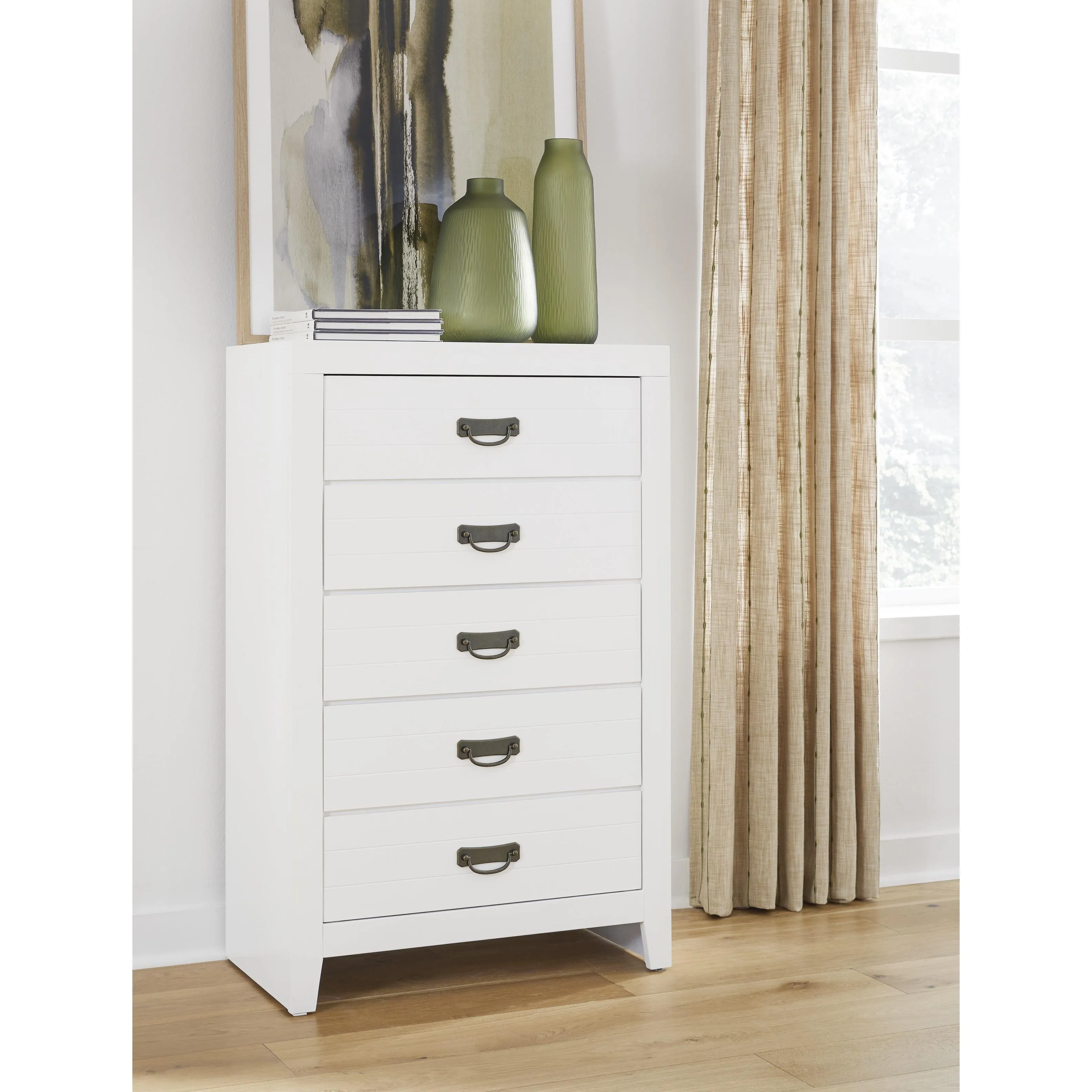 Signature Design by Ashley Binterglen 5-Drawer Chest B427-46