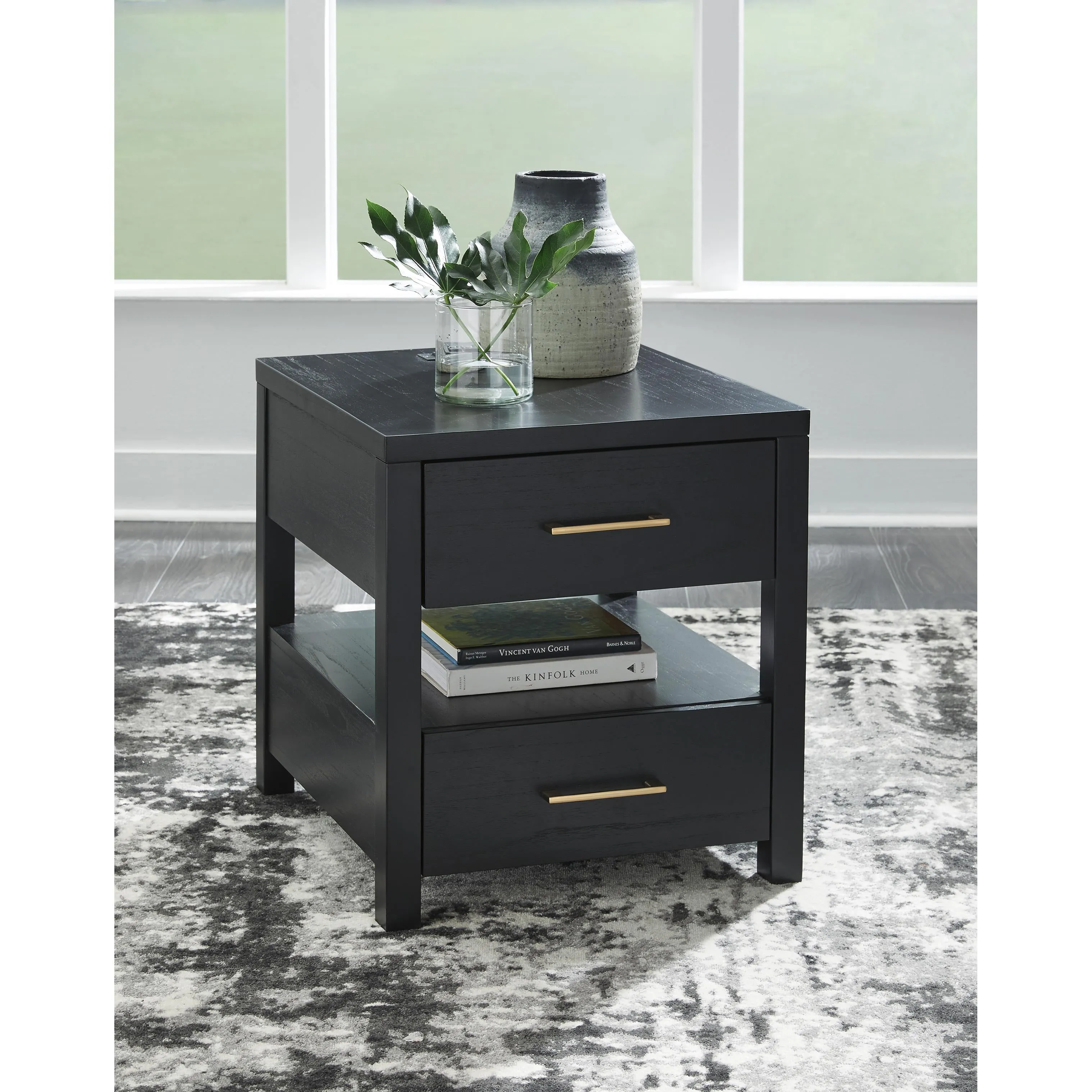 Signature Design by Ashley Winbardi End Table T786-3