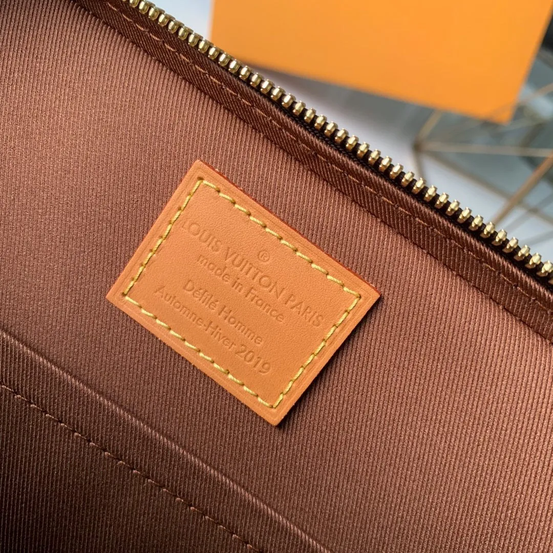 SOFT TRUNK MESSENGER