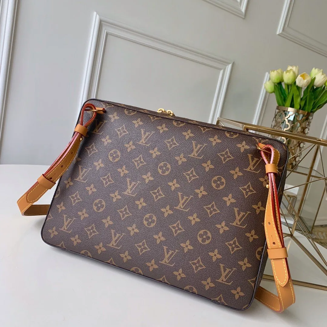 SOFT TRUNK MESSENGER