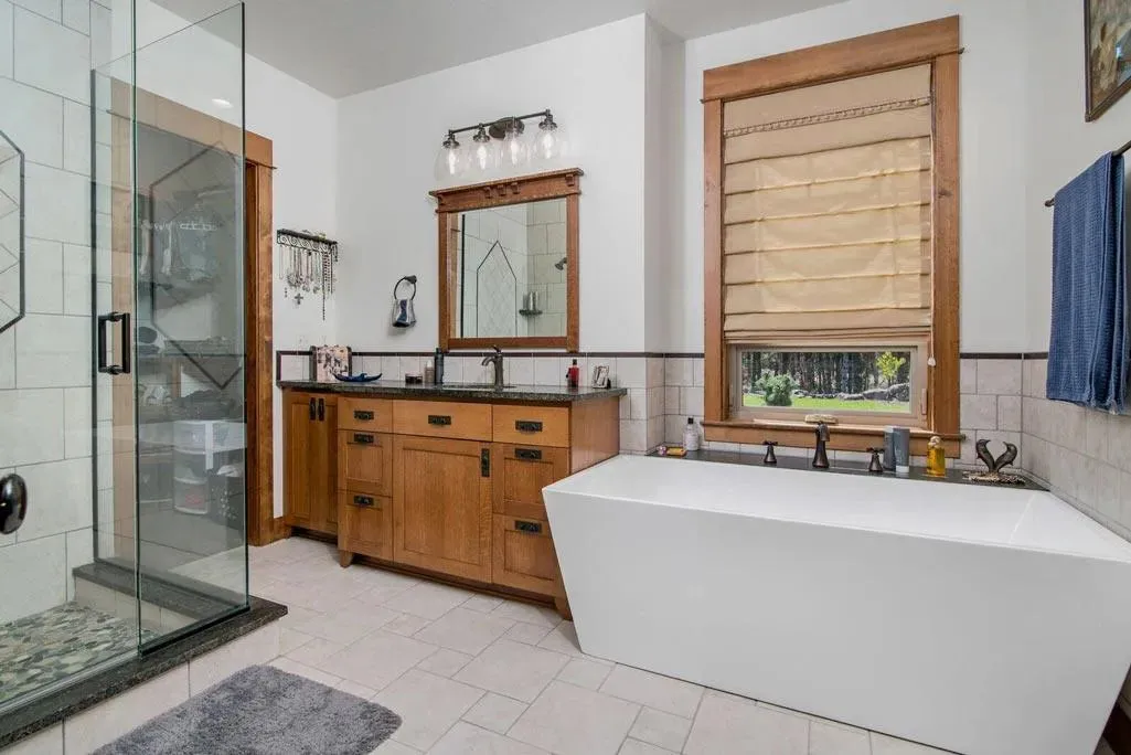 Spacious Family Home with Bonus Room and Side-Load Garage