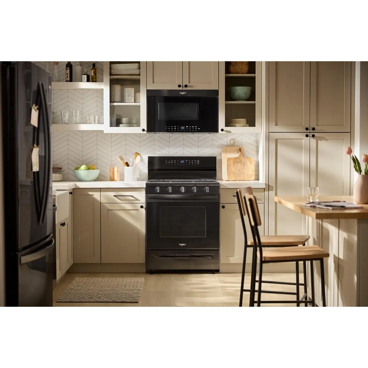 Whirlpool 30-inch Freestanding Gas Range with Air Fry Technology WFGS7530RB
