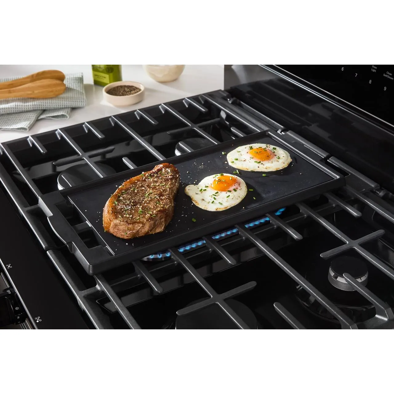 Whirlpool 30-inch Freestanding Gas Range with Air Fry Technology WFGS7530RB