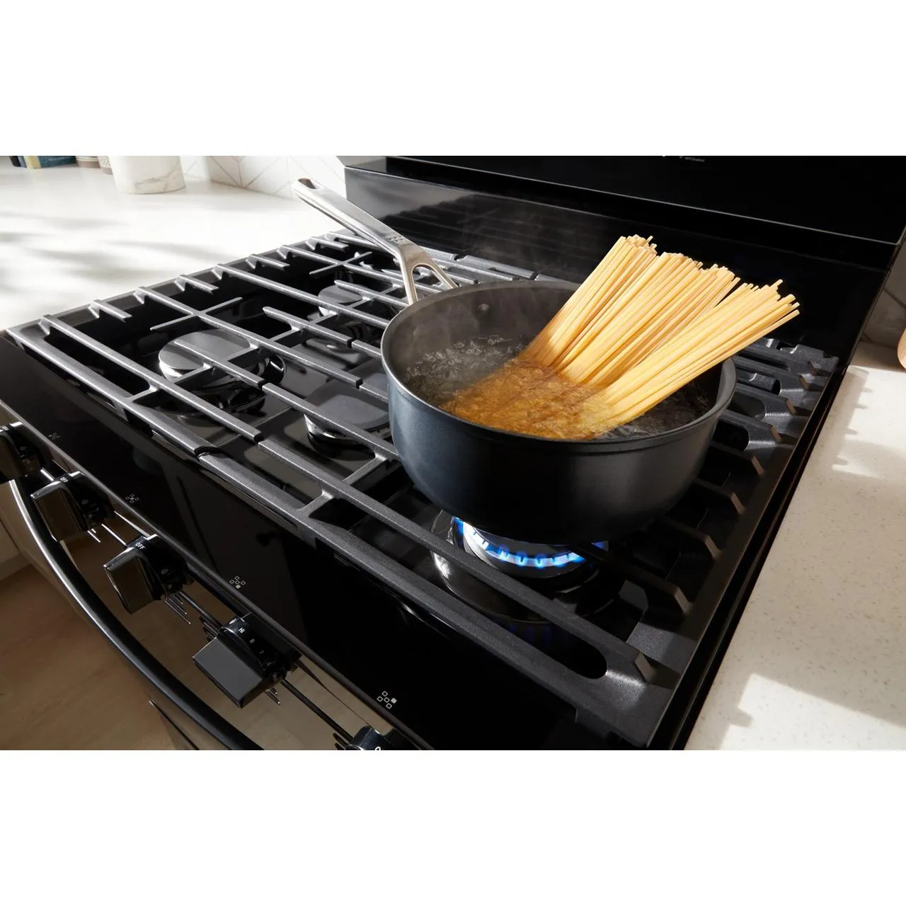 Whirlpool 30-inch Freestanding Gas Range with Air Fry Technology WFGS7530RB
