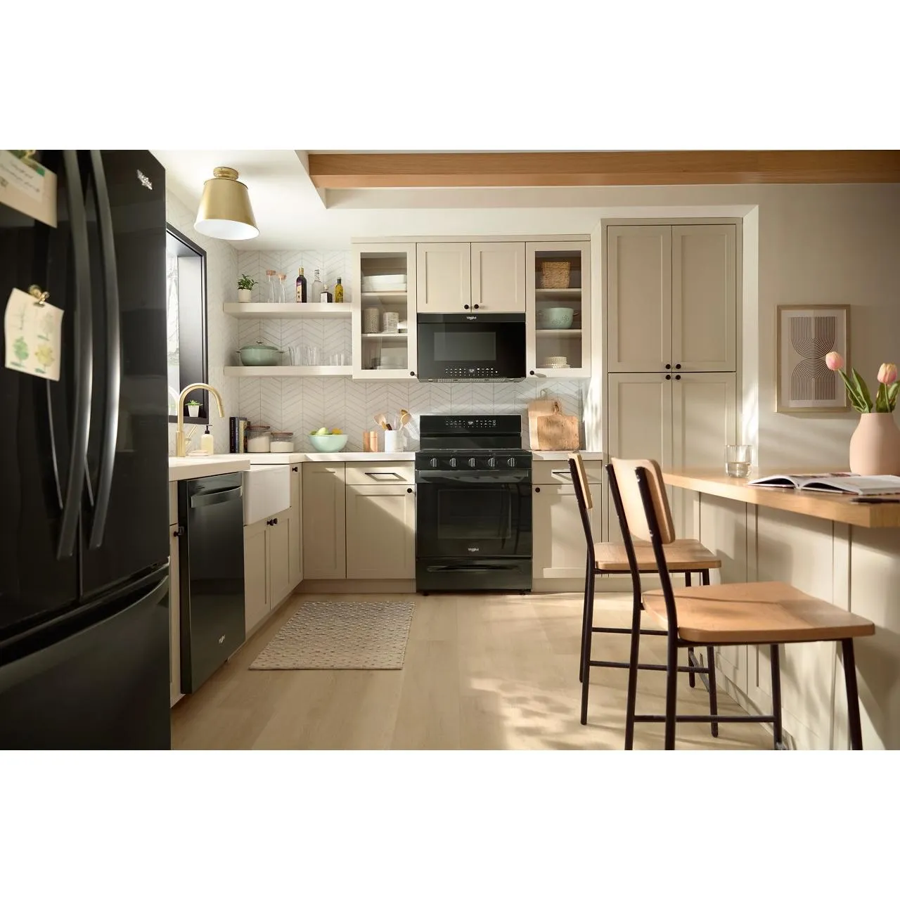 Whirlpool 30-inch Freestanding Gas Range with Air Fry Technology WFGS7530RB