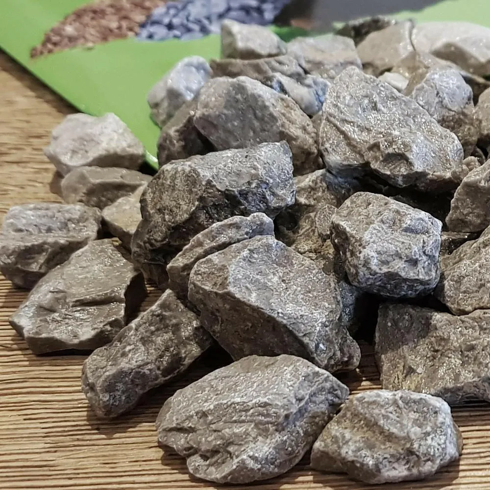 White/Grey Limestone Gravel Chippings Sample