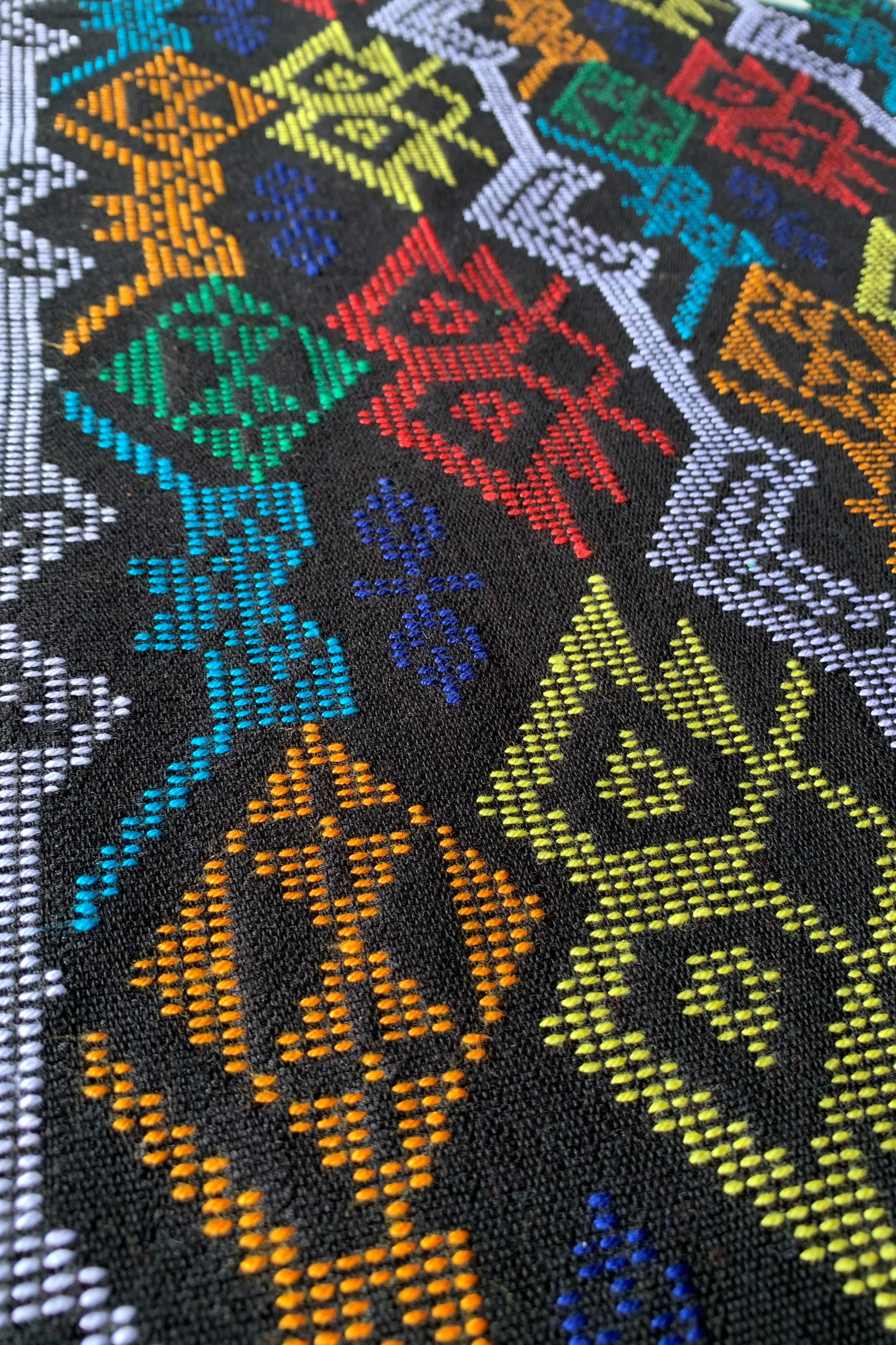 Yakan Bungasama Multi-colored