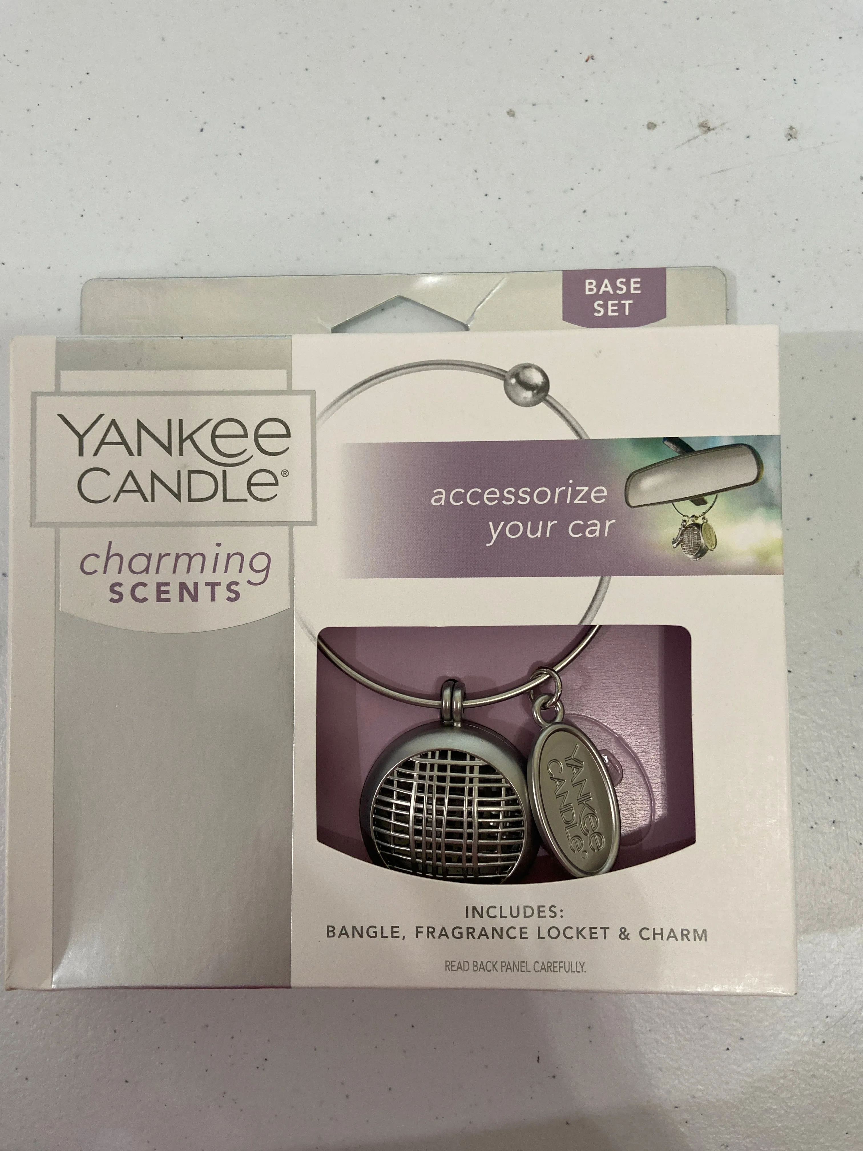 YC CHARMING SCENT