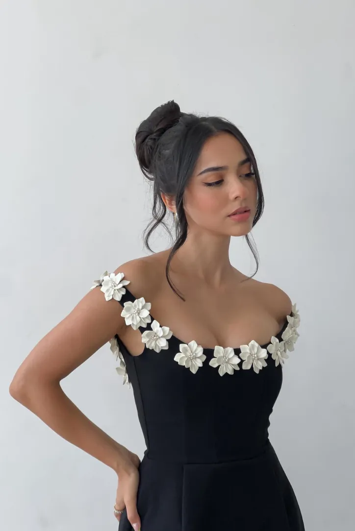 Zaylee | Charming Floral Dress